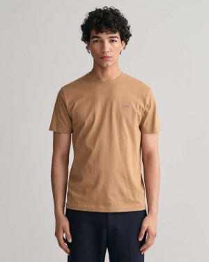 Gant Regular Fit Shield Men's T-Shirt Warm Khaki | XSJYW-8465