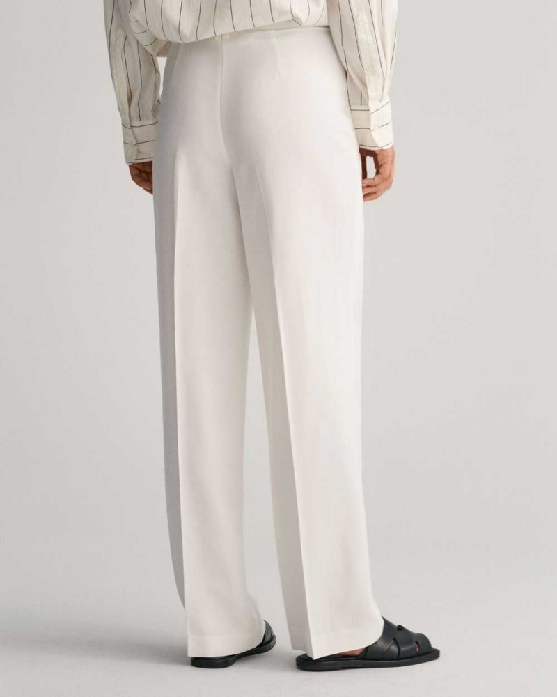 Gant Relaxed Fit Pleated Women's Pants White | LUGBF-8742